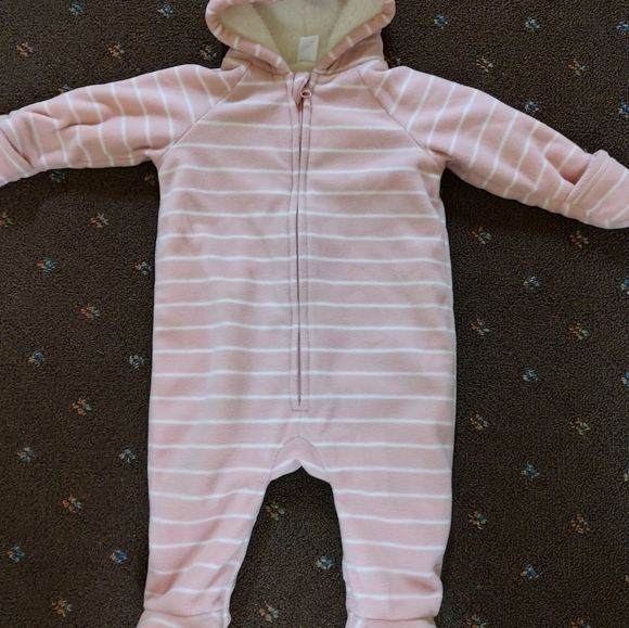 Old Navy Infant Girls Snowsuit - Picture 1 of 4